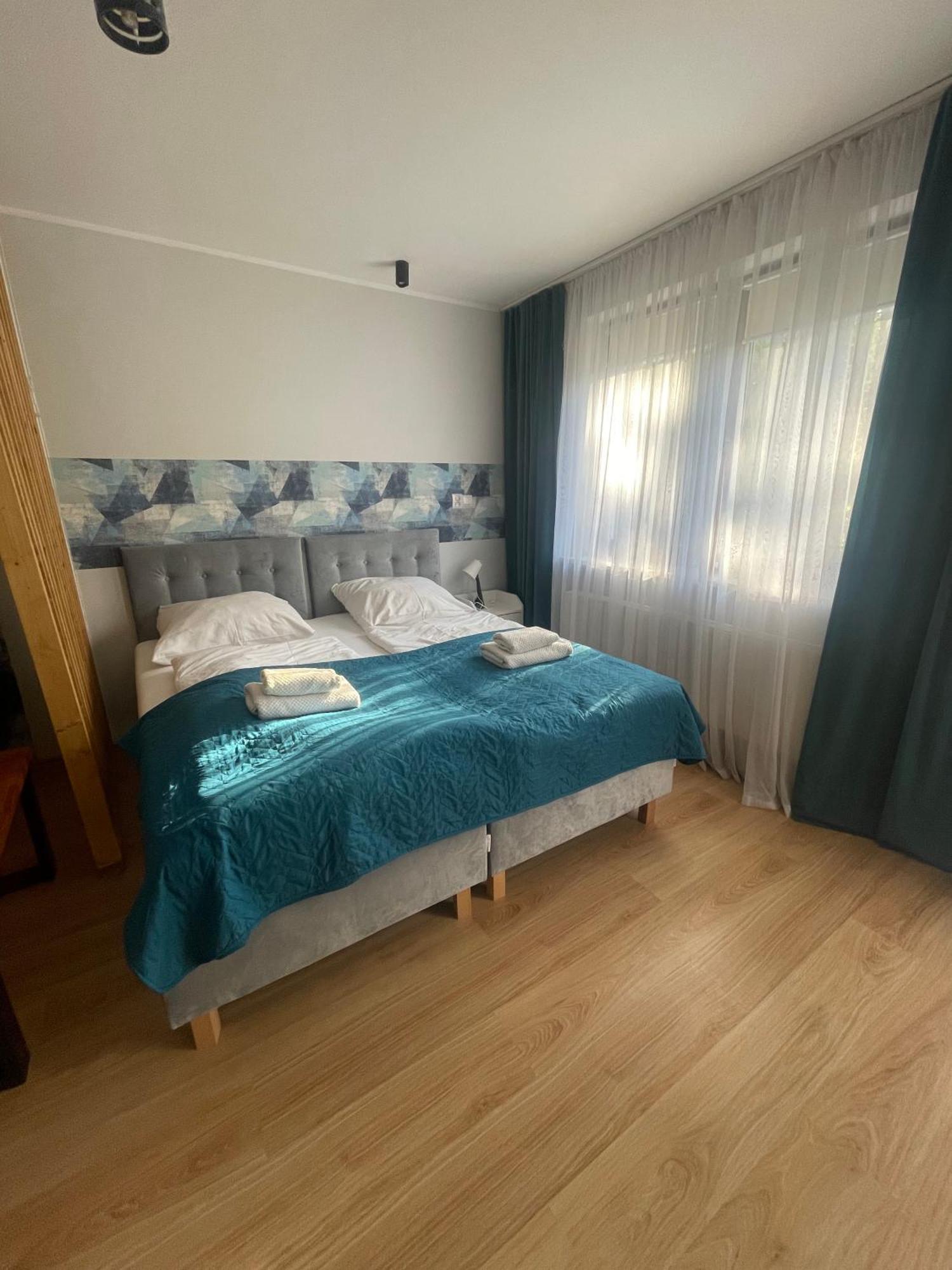Apartament Szmaragdowy シフィノウイシチェ エクステリア 写真